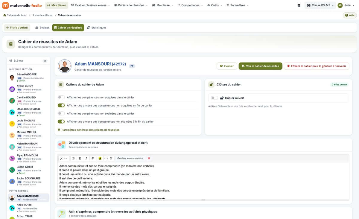Rédaction du cahier de réussites d'un élève, avec les commentaires pré-remplis par domaine